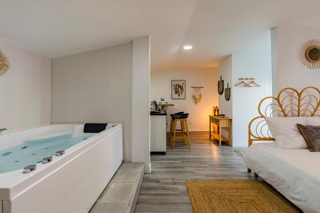 Appartement Zen & Spa - Maison Cosy - Eysines - Netflix 101 Avenue du Taillan 33320 Eysines