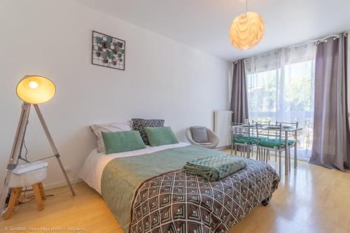 ZenBNB - L'émeraude - Beautiful Studio Apartment - Near Tram Station for Geneva