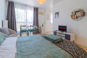 ZenBNB - L'émeraude - Beautiful Studio Apartment - Near Tram Station for Geneva