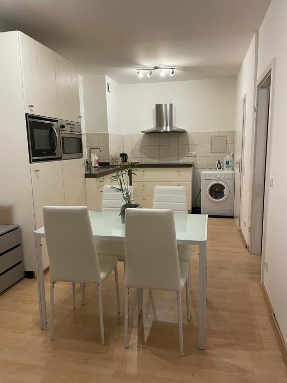 Appartement Zentrale Düsseldorf City Zweizimmerwohnung 1a Rethelstraße 40237 Düsseldorf
