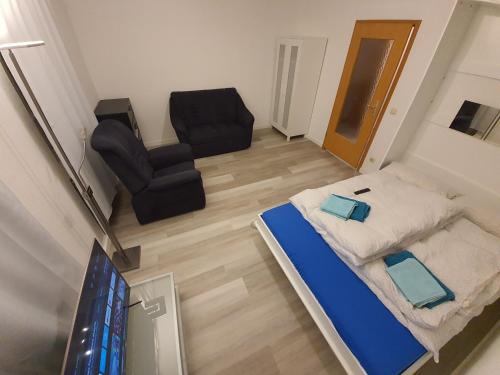 Zentrale EG Wohnung mit Balkon