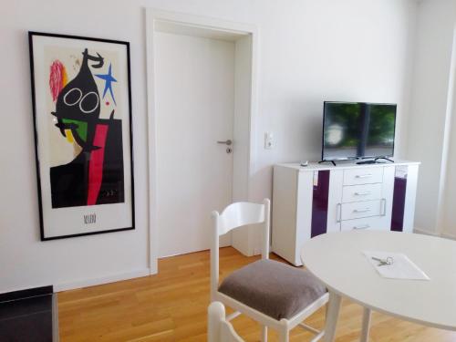 Zentrale ruhige Lage mit Parkplatz und Terrasse