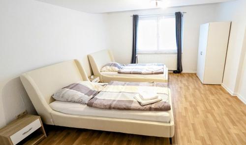 Zentrale Wohnung für 4 Personen mit Parkplatz & Smart Tv