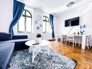 Zentraler Altbau am Clara-Zetkin-Park, RB-Arena um die Ecke, Netflix inklusive