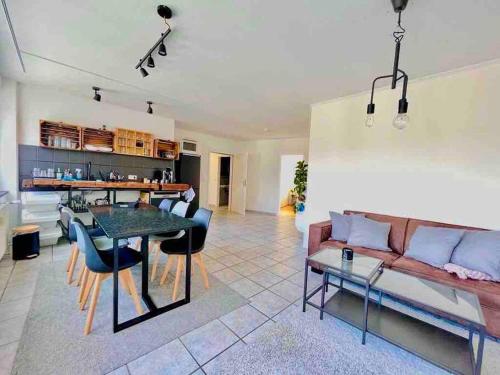 Zentrales großzügiges Apartment mit Dachterrasse!