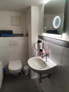 Zimmer im UG direkt in der Innenstadt, Centrum