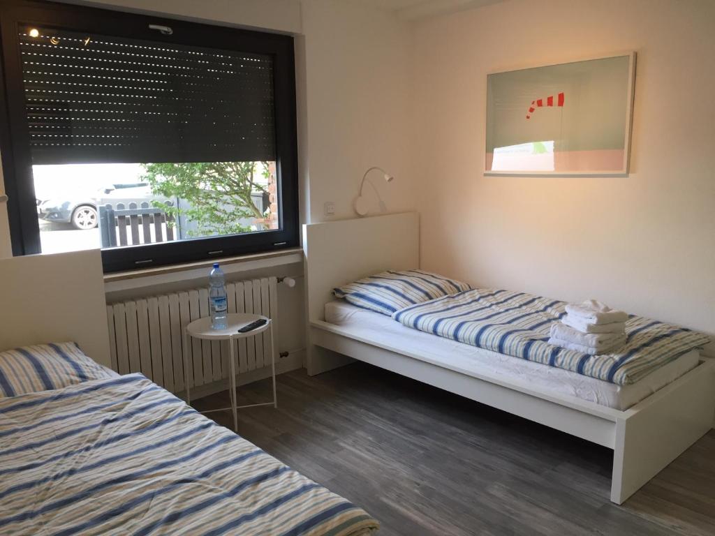 Appartement Zimmer nahe Messe und Flughafen Breisacher Straße 4 Erdgeschoss 40468 Düsseldorf