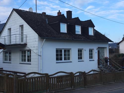 Zur Burgmauer