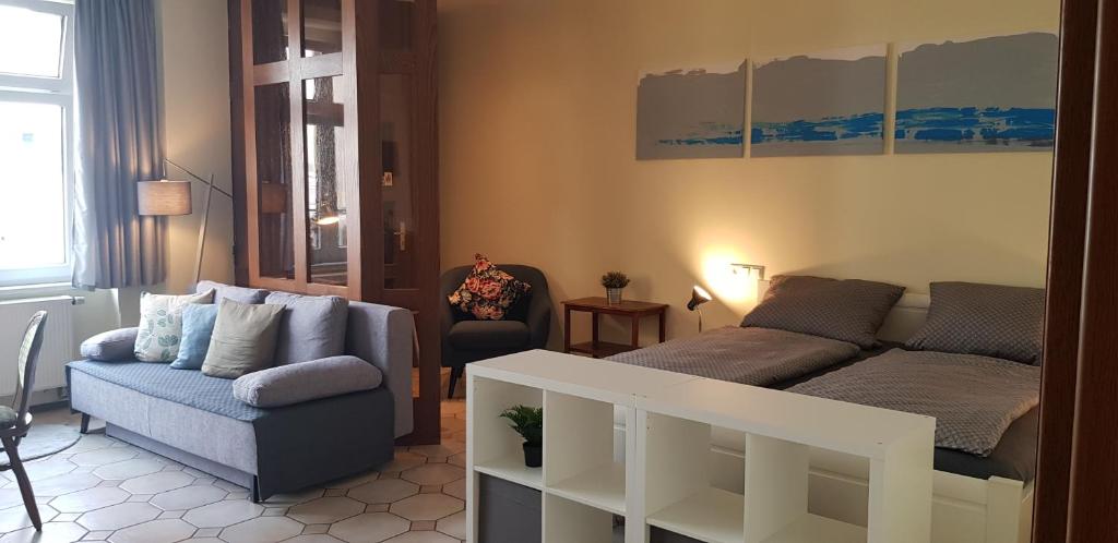 Appartement Zur Eiche - Ferienwohnung 1 Bahnhofstraße Eingang Weststraße, Erdgeschoss 04564 Böhlen