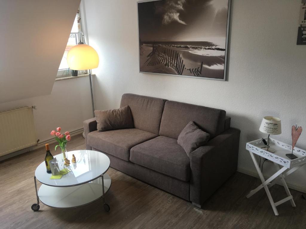 Appartement Zyrus 11 - Helle Masionette-Wohnung für bis zu 4 Personen in Cuxhaven-Duhnen Vosshörn 13 27476 Cuxhaven