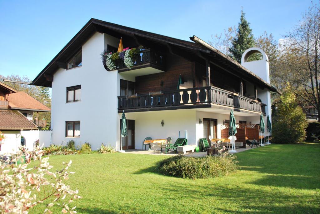 Appartement Appartementhaus Florianshof Fritz-Müller-Str. 42, 82467 Garmisch-Partenkirchen