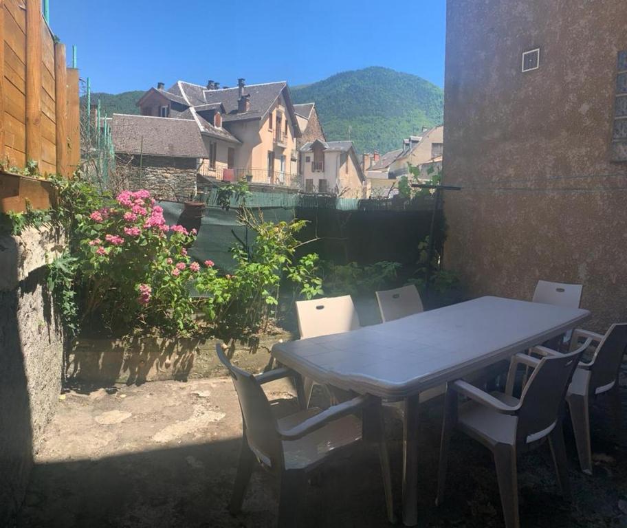 \ 53474 Bad Neuenahr-Ahrweiler