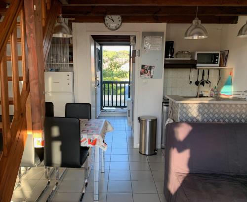 18 RESIDENCE OUSTAOU