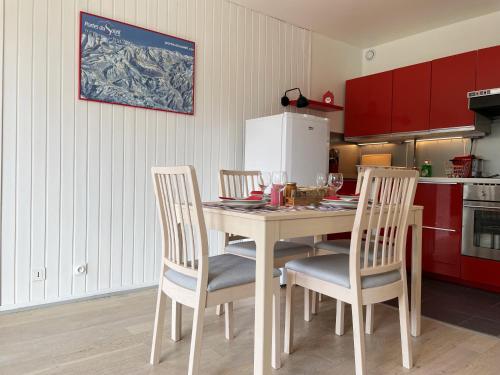 2 comfortable studios of 2-4 persons each in Chatel center