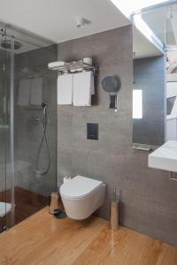 7 Gaia Roaster Apartments
