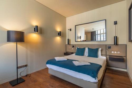 8 Building Apartments
