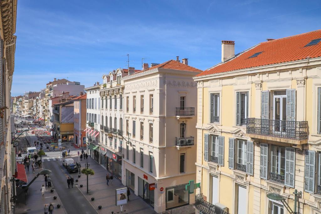 Appartements ACCI Cannes Riviera 10 rue d'Antibes 06400 Cannes