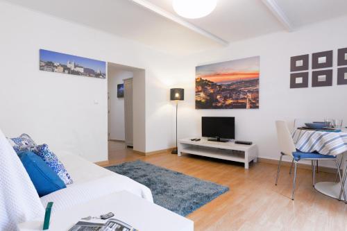 Alfama Apartments & Studios
