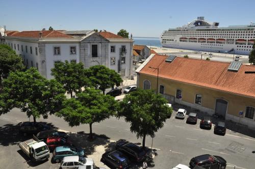 Alfama District by be@home