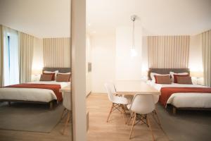 Almada Wine House