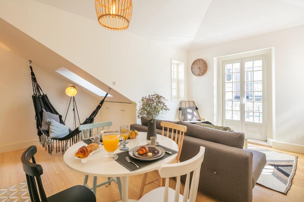 Almaria - Officina Real Apartments | Chiado Rua do Loreto, 58, 1200-242 Lisbonne