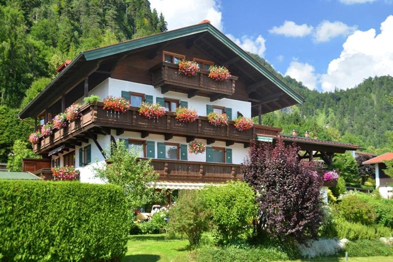 Appartements Alpenblick Sommerpointweg 1 83242 Reit im Winkl