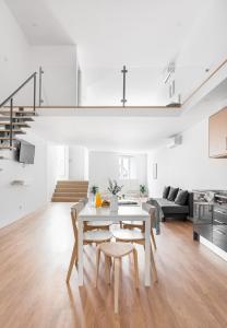 ALTIDO Stylish 2-level flats near Ajuda Palace