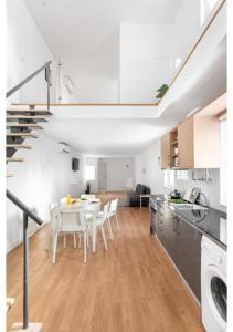 ALTIDO Stylish 2-level flats near Ajuda Palace