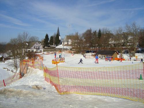 Am Skihang Altastenberg FeWo