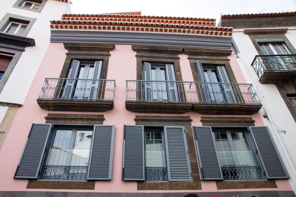 Apartamentos Funchal by Petit Hotels Beco de São Sebastião, 9000-070 Funchal