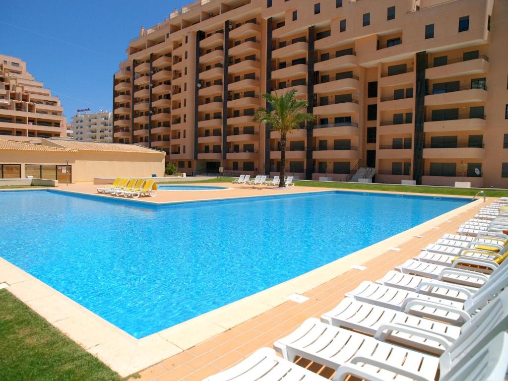 Apartamentos Paraíso Sol da Rocha Rua dos Três Castelos, Nº3 (Loja smart holidays) Edifício Paraíso Sol da Rocha (Bloco B), 8500-353 Portimão