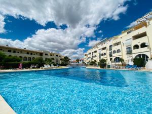 Appartements Apartamentos Poente da Aldeia Rua Camilo Castelo Branco n.º 20 8200-276 Albufeira Algarve