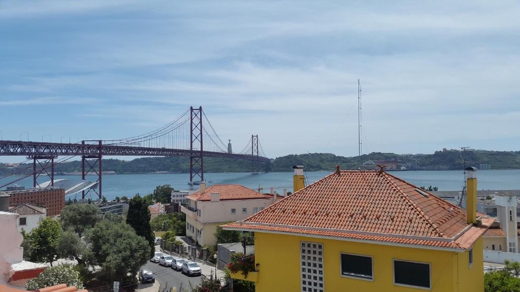 Apartamentos Tejo à Vista Calçada Santo Amaro, 80, 1300-516 Lisbonne