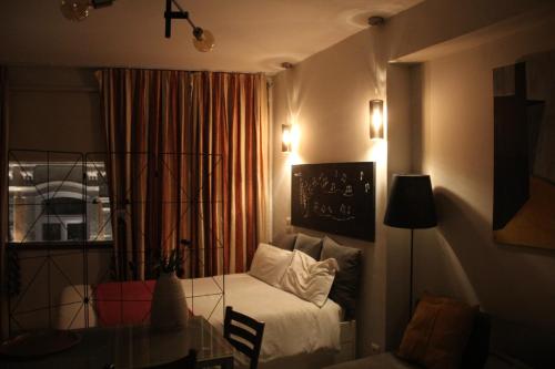 Apartment Art Music