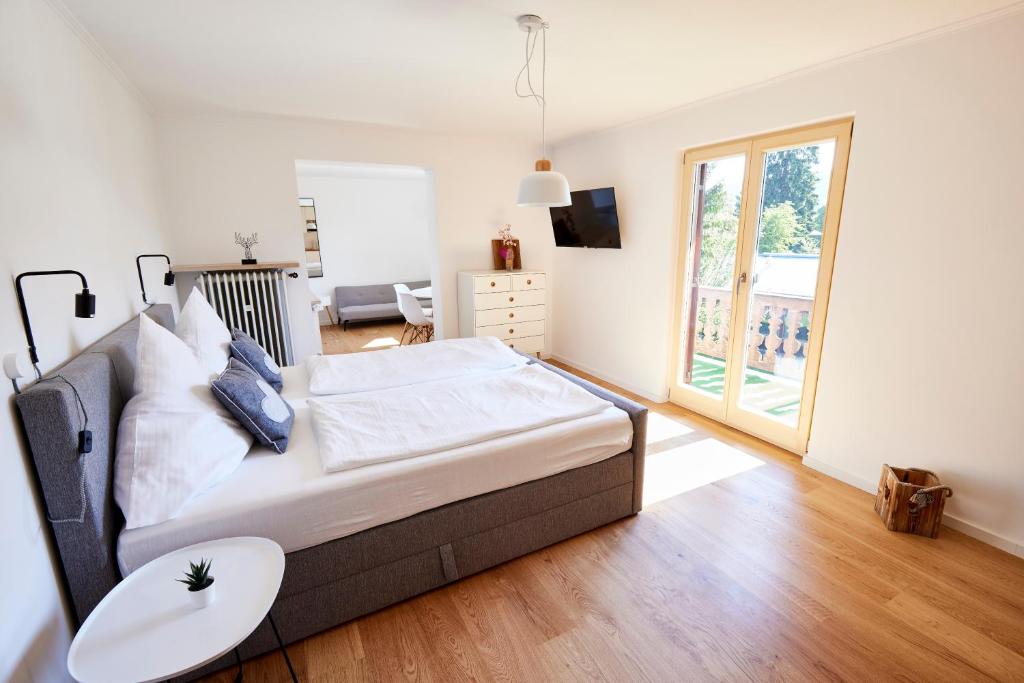Apartmenthaus am Tegernsee - Renovierte Studios, ruhig und mit Bus erreichbar 14 St.-Antonius-Straße, 83707 Bad Wiessee