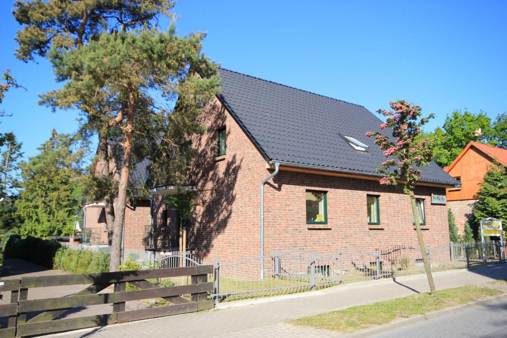 Appartements Apartmenthaus Hus Übi by Rujana Dünenstraße 17 a - Appartmenthaus 18609 Binz