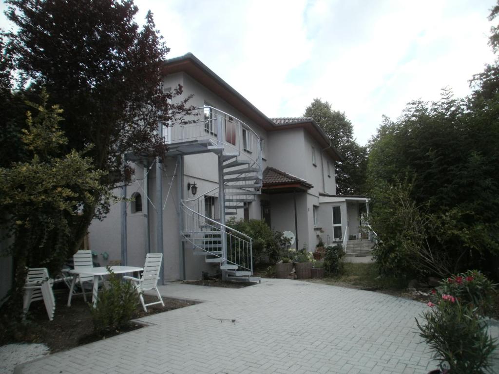 Apartmenthaus Offenbach Gravenbruchweg 33, 63069 Offenbach-sur-le-Main