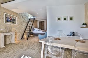 Appartements Apartments - Experience of PROVENCE Place du Château 84220 Gordes Provence-Alpes-Côte d\'Azur
