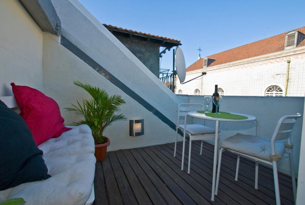 Appartements Apartments in downtown Rua da Prata 133 , 5º D (terrace) e F (balcony) 1100-415 Lisbonne