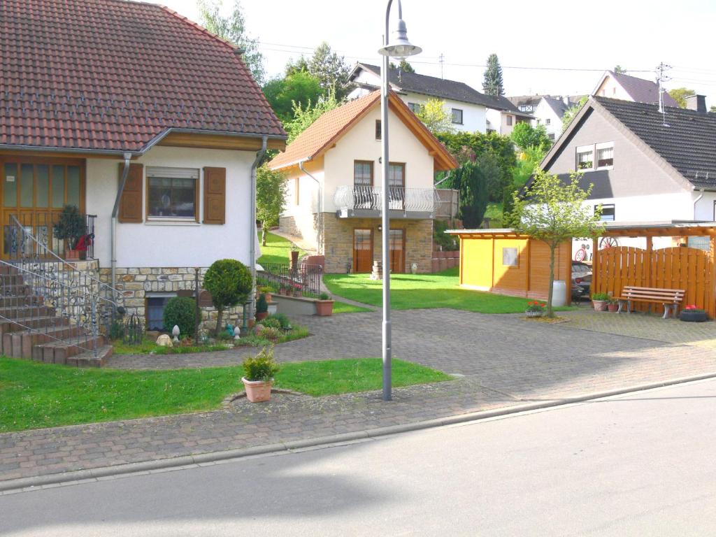 Apartments Monika Schneider Am Breitenweg 10, 53518 Wimbach