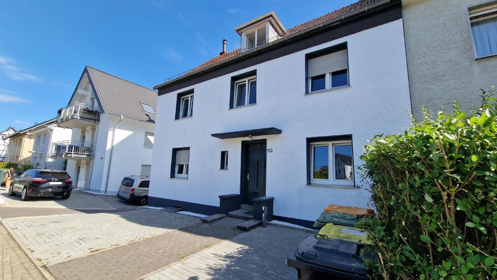 Apartments Overath Lindlarerstr. 112, 51491 Overath