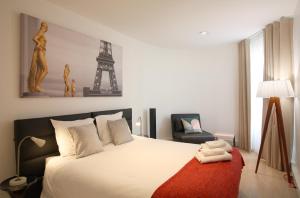 Apartments Paris Centre - At Home Hotel