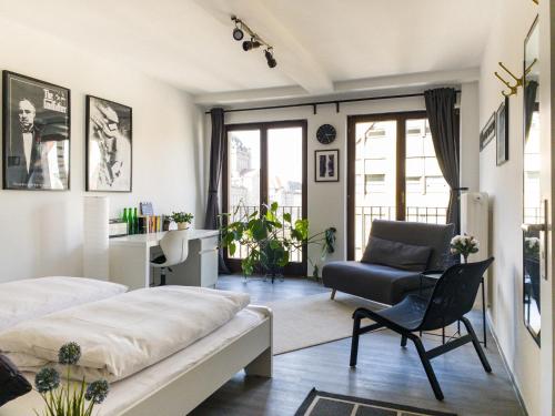 Apollo Apartments