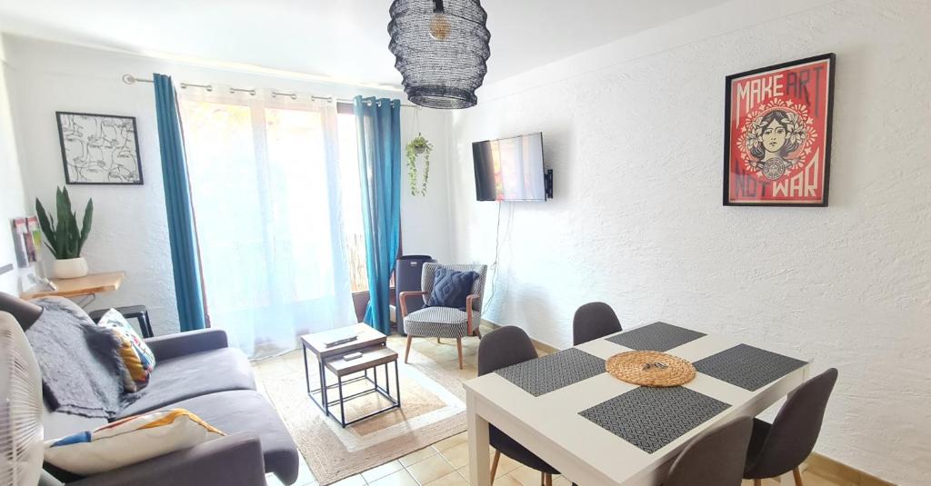 Appartements APP' ART CENTRE PLAGE + PARKING GRATUIT 13 Rue du Coma-Cheric 66190 Collioure