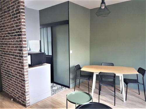 Appartement proche centre entièrement rénové avec le cachet de l'ancien