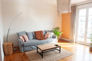 Appartement spacieux avec balcon et parking