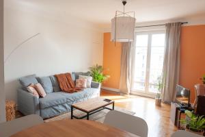 Appartement spacieux avec balcon et parking