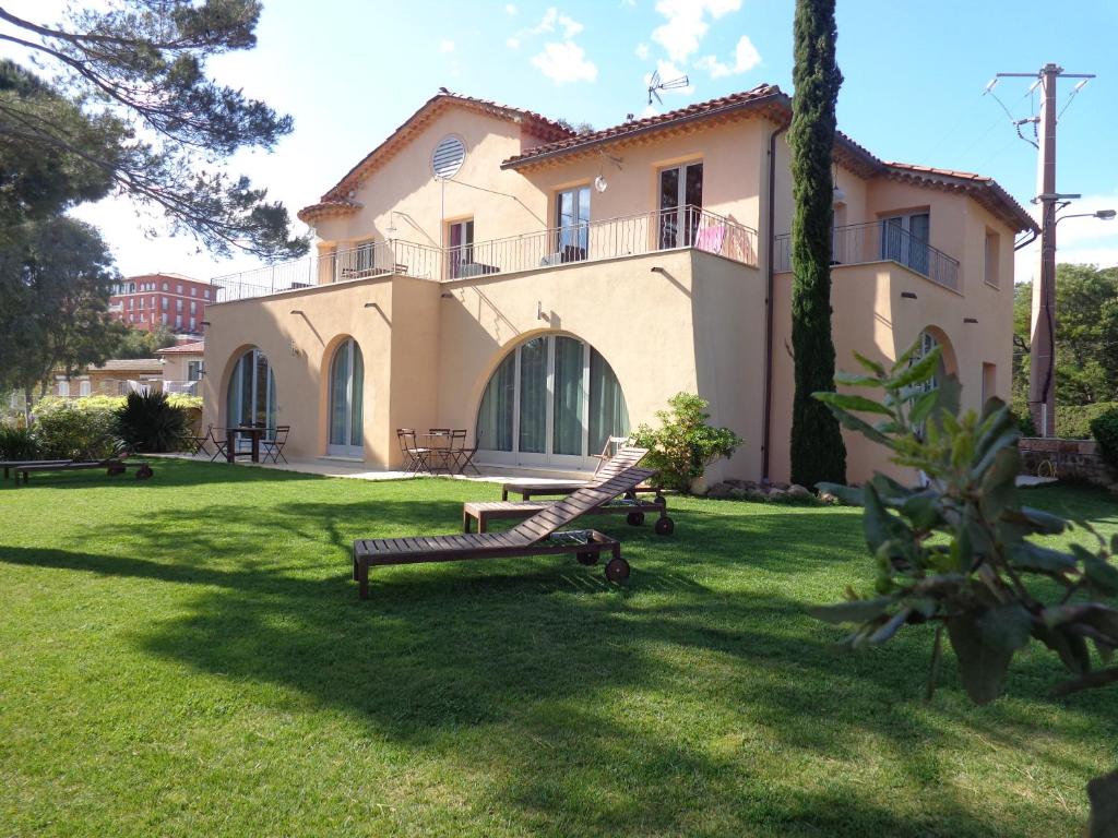 Appartements Appartement Villa Angelina 1, Boulevard de Bartole 83310 Grimaud