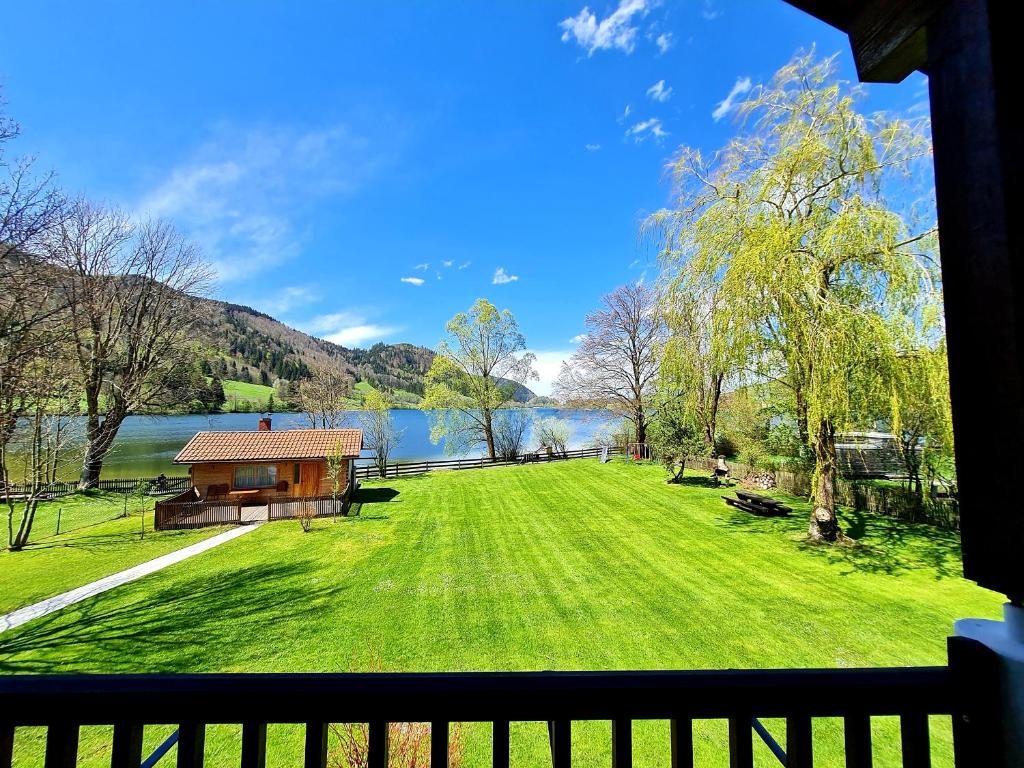 Appartementhaus „die Kuh am See“ (vormals Haus St. Leonhard) 4A Fischhauser Straße, 83727 Schliersee