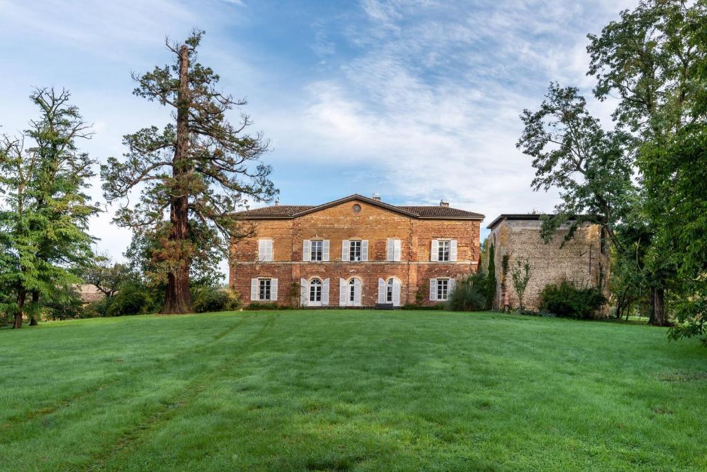 Appartements Appartements au Château Ars 800 Chemin du Château 01480 Ars-sur-Formans